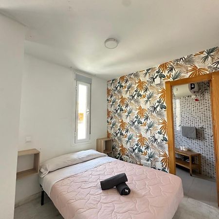Apartamentos Playa Huelin Málaga Buitenkant foto